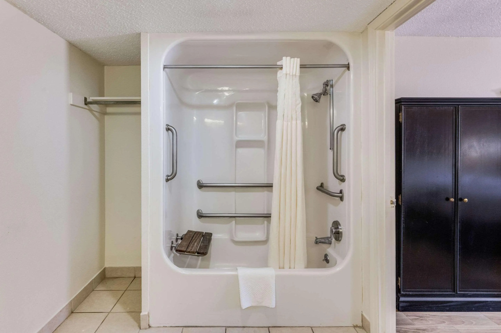Quality Inn & Suites Hot Springs-Lake Hamilton