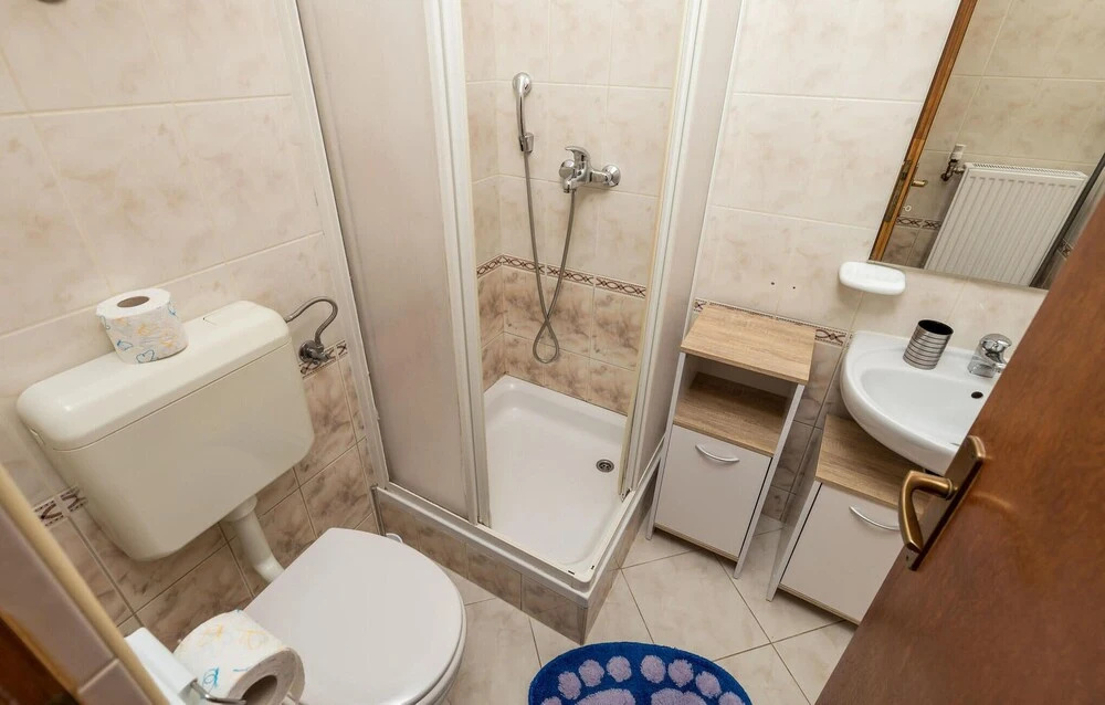 Stunning Apartment in Lopar With Wifi and 2 Bedrooms