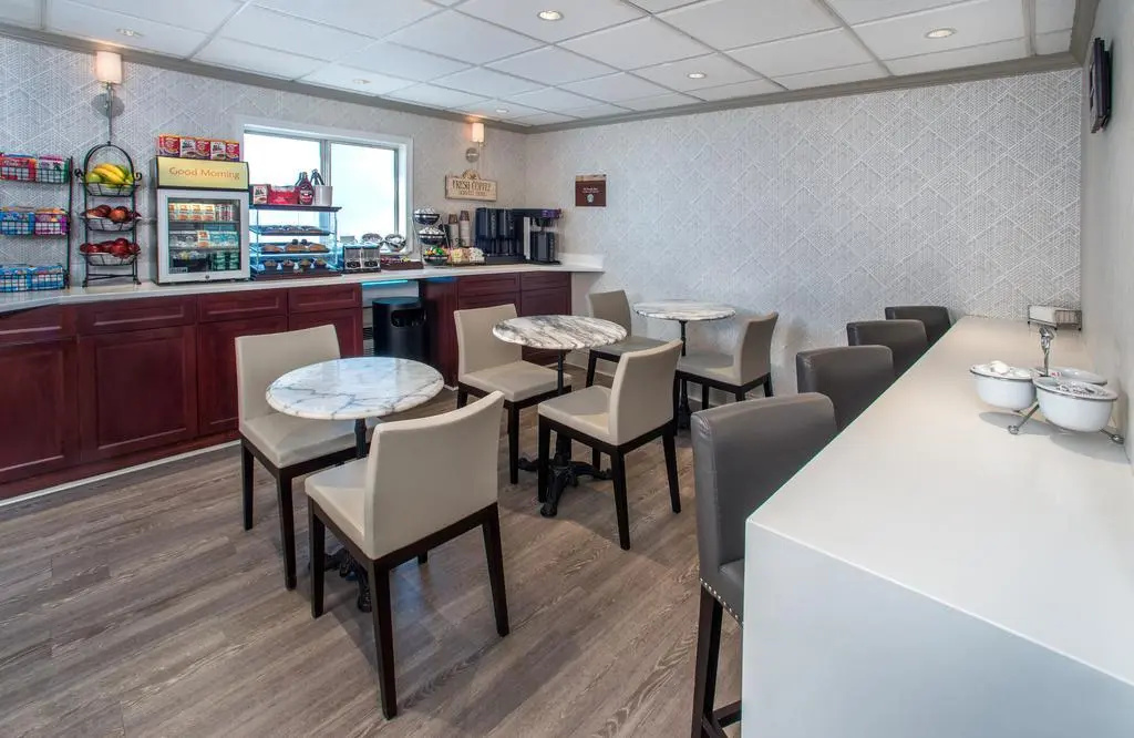 Bethesda Court Hotel