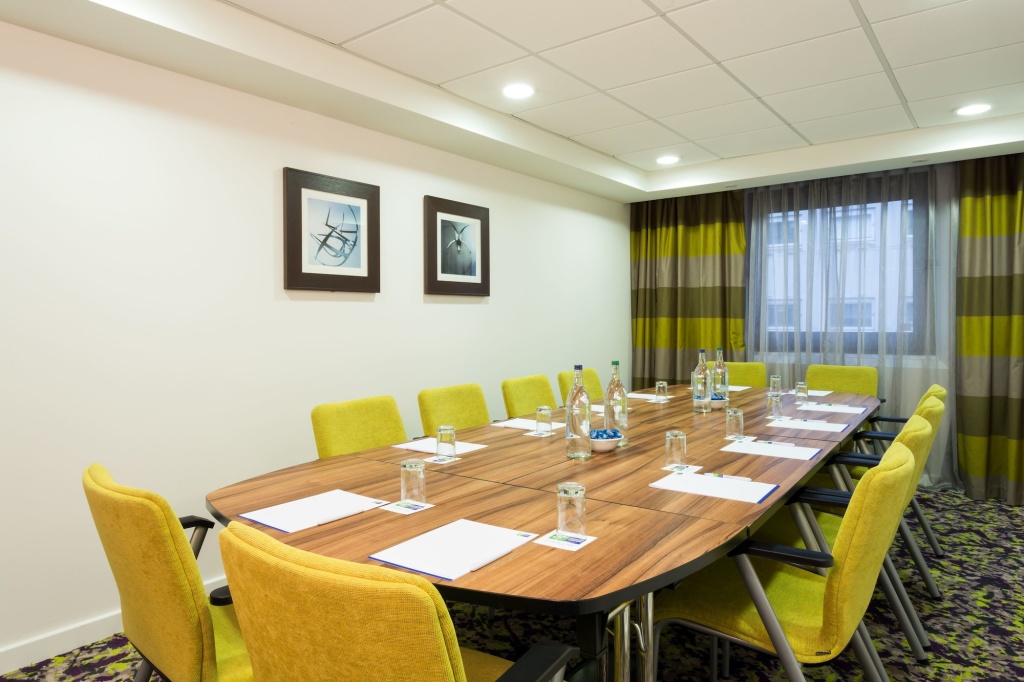 Holiday Inn Express Harlow by IHG