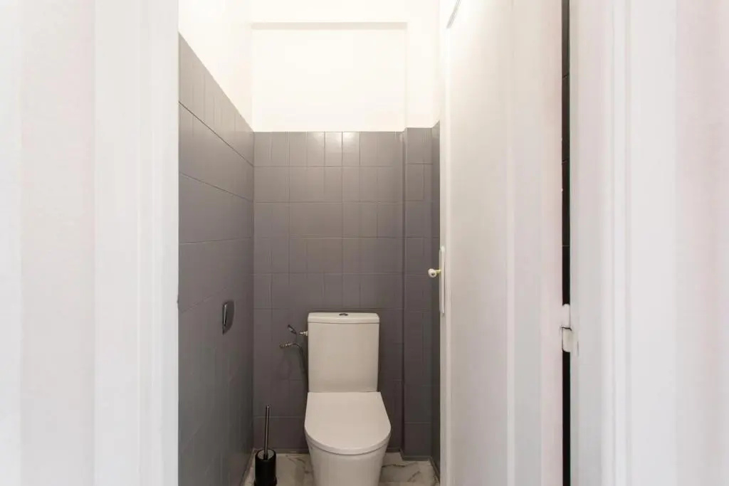 Superb apartment with terrace and sea view near beaches and city center