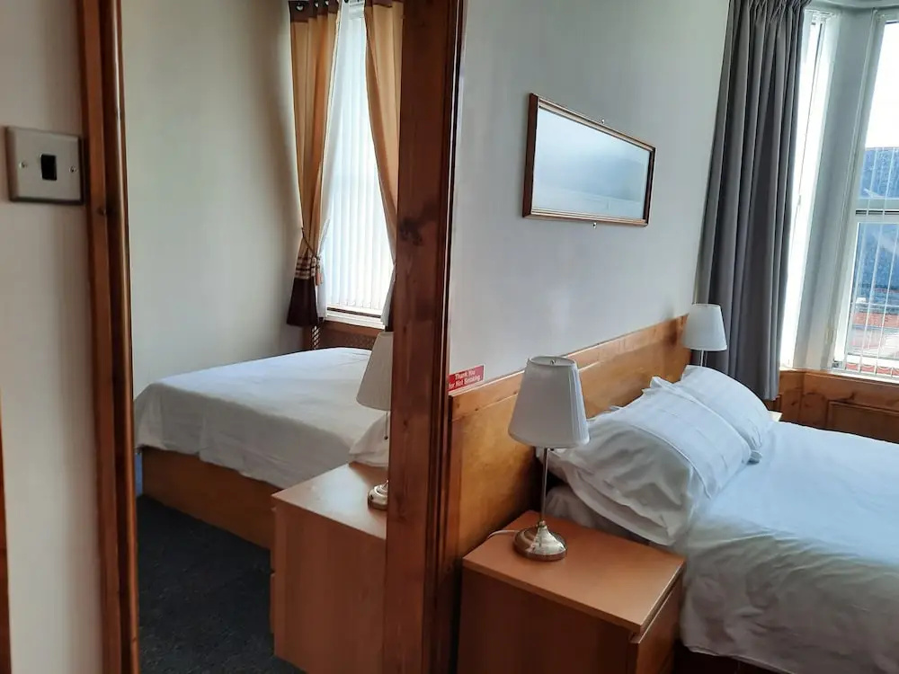 Oaktree Lodge