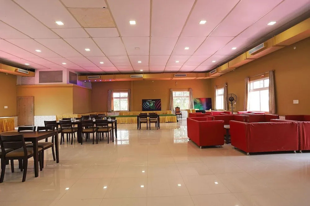 Oyo 46175 Blue Lotus Club And Resorts
