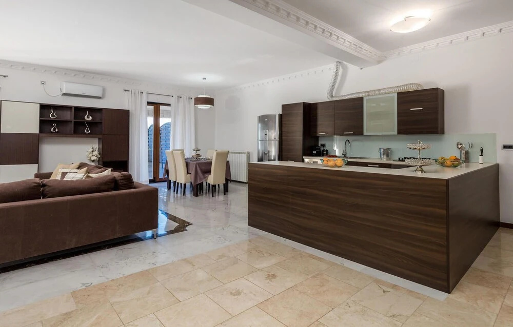 Beautiful Home In Veprinac With Wifi