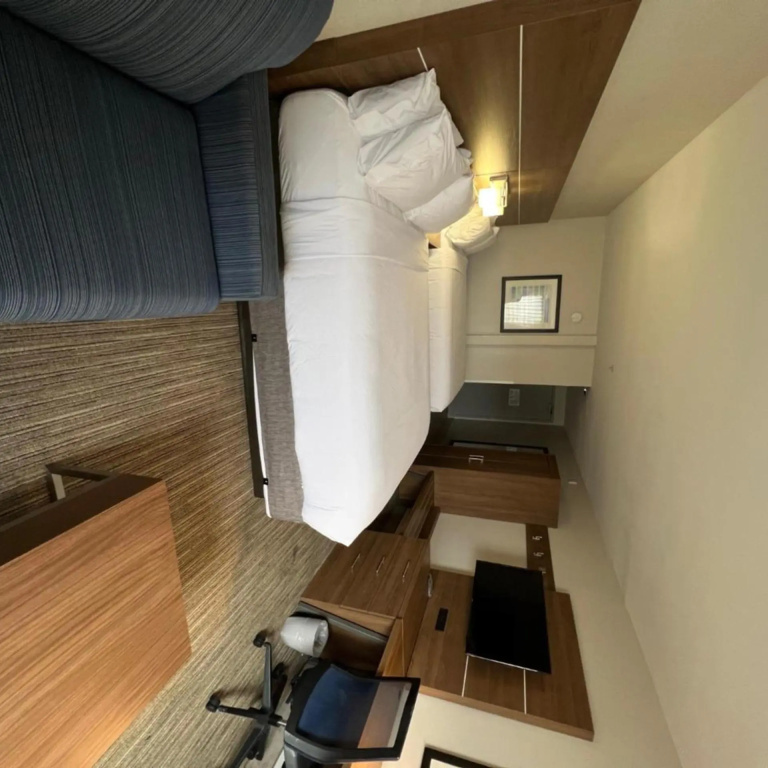 Holiday Inn Express Hotel & Suites Lake Elsinore by IHG
