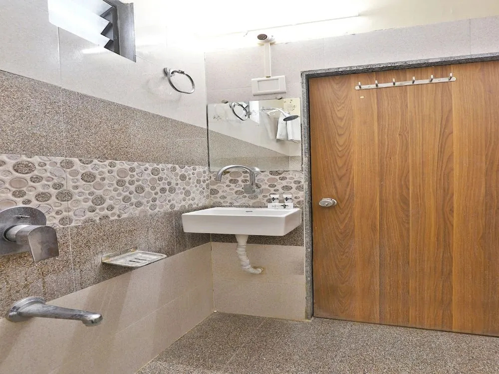 Hotel Tirupati - Ahmedabad