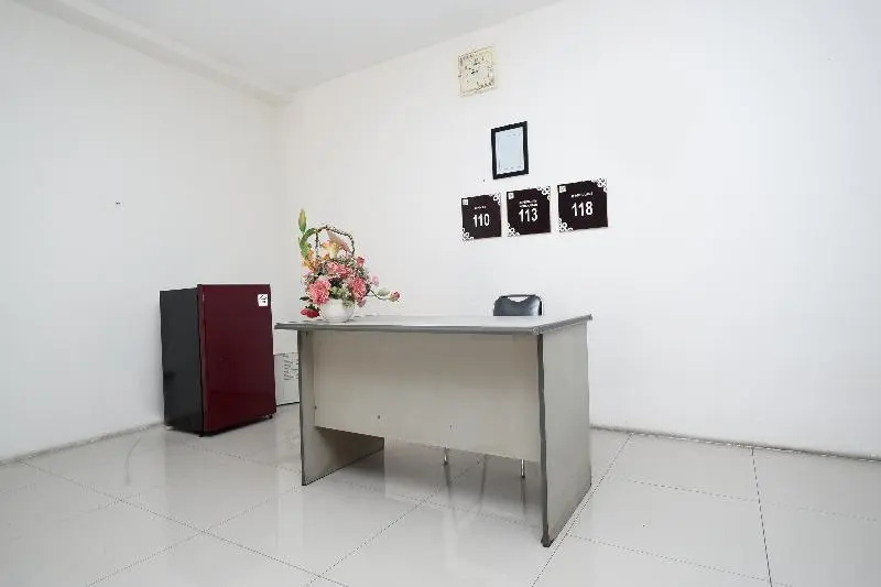 Oyo Life 1817 Kost Agus Salim