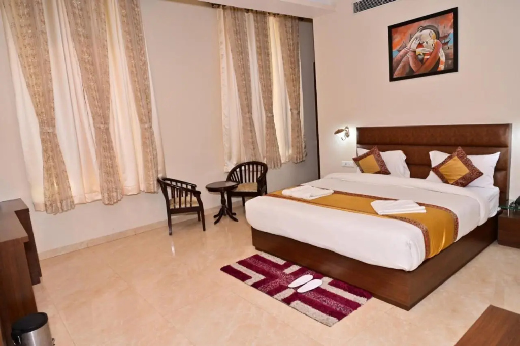 Hotel Radiance Courtyard