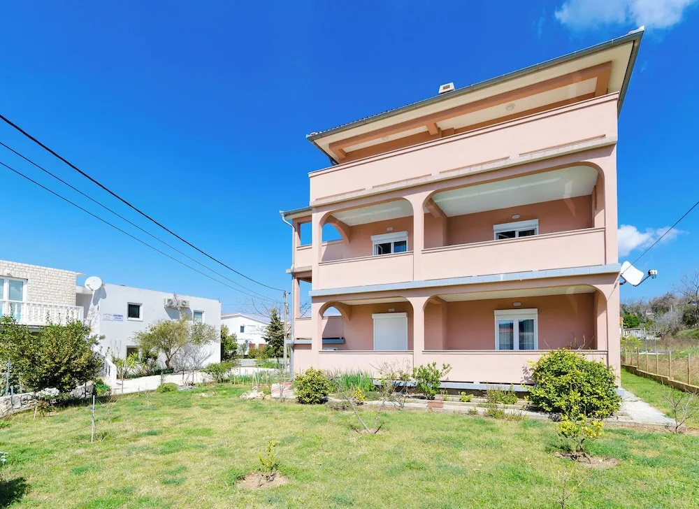 Apartments and Room Ljubica