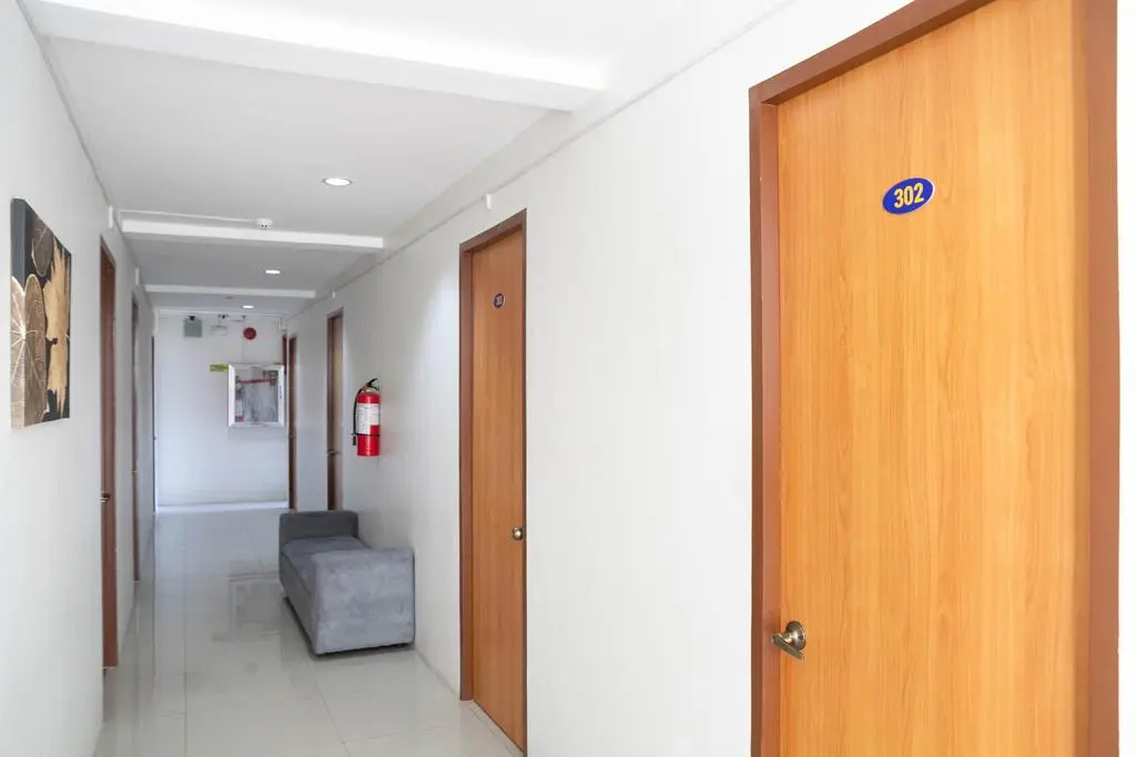 OYO 163 Goldentown Hotel and Residences