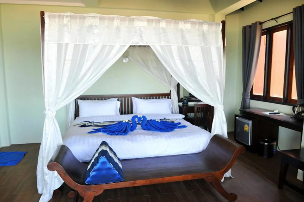 Koh Tao Beach Club