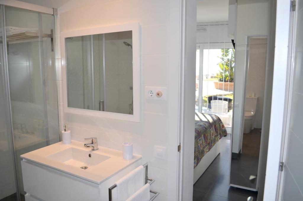 Apartment With 2 Bedrooms in Tarragona, With Wonderful sea View, Pool