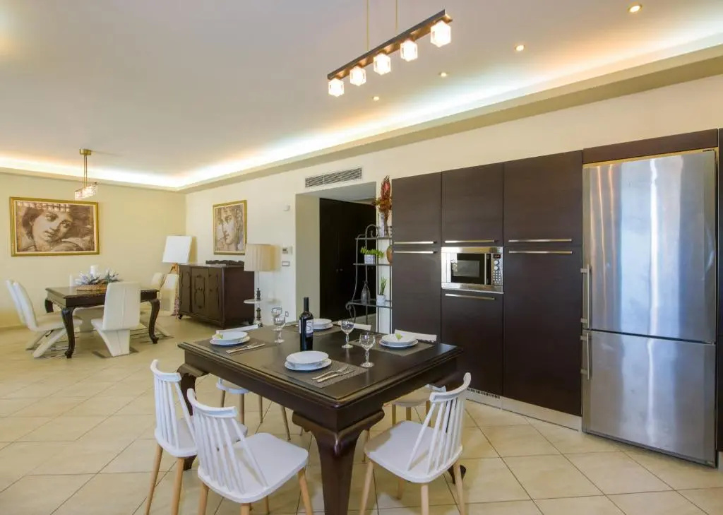 Manolia Dream Apartment 3-bedrooms 30m to the beach