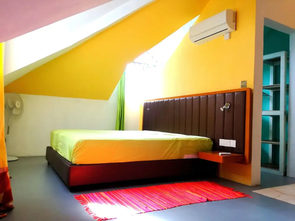 Bahama Breeze Beach Apartment B&B