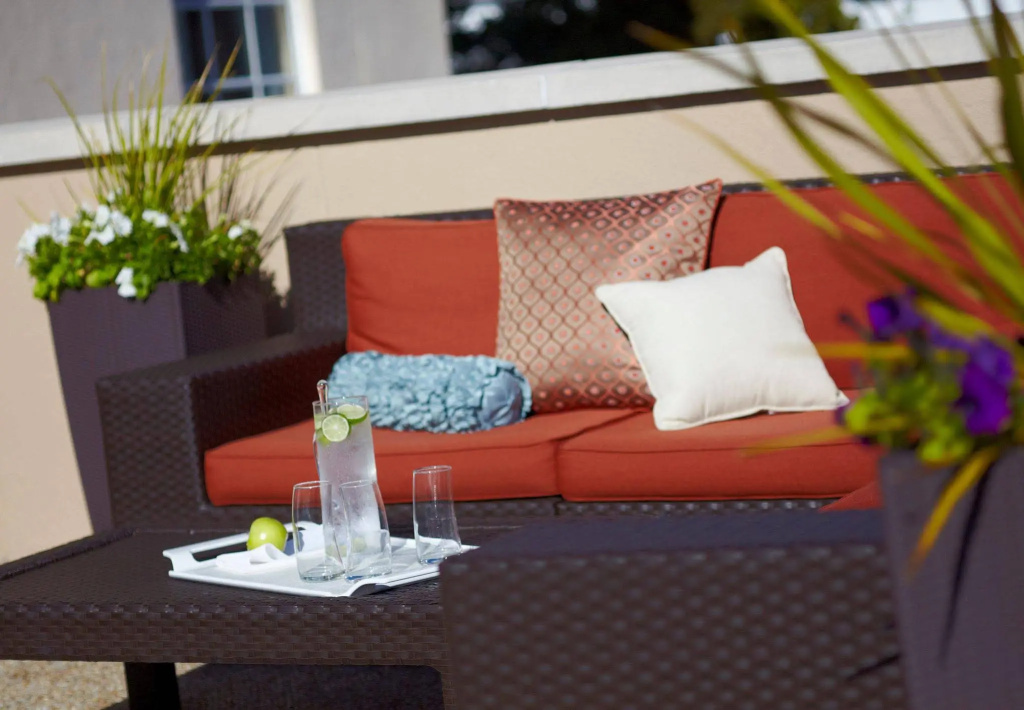The Lindy Renaissance Charleston Hotel