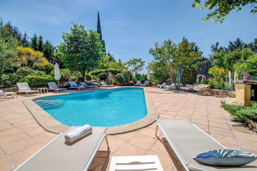 Logis Hotel Le Blason de Provence
