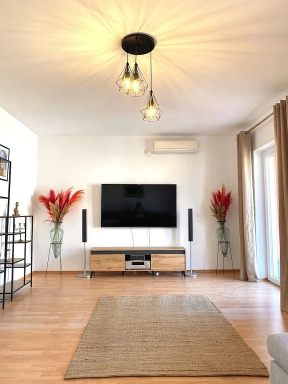 Spacious 2-bed Apartment in Cavtat