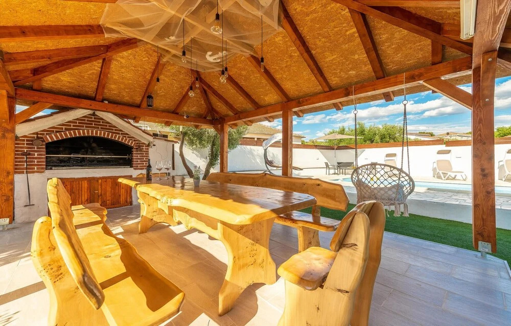 Stunning Apartment in Vrana With Wifi and 2 Bedrooms