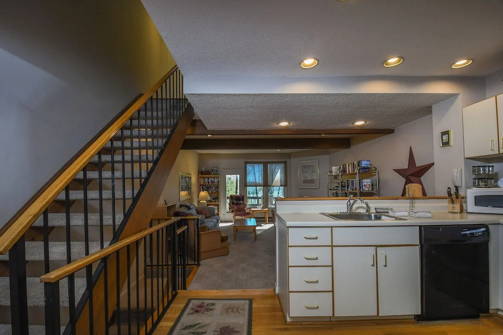 Villages of the Wisp Lakeview Court 2 Bedroom Townhome #13