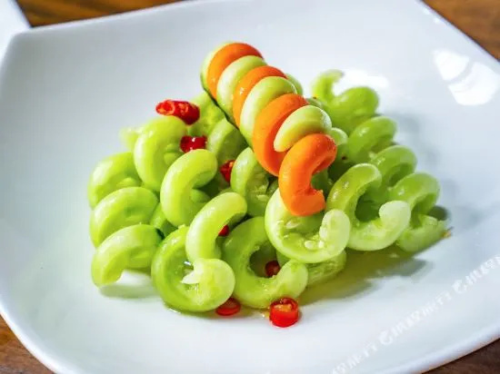 Zhenbaoding Hotel (Leshan Jiaxing Road Food Street Store)