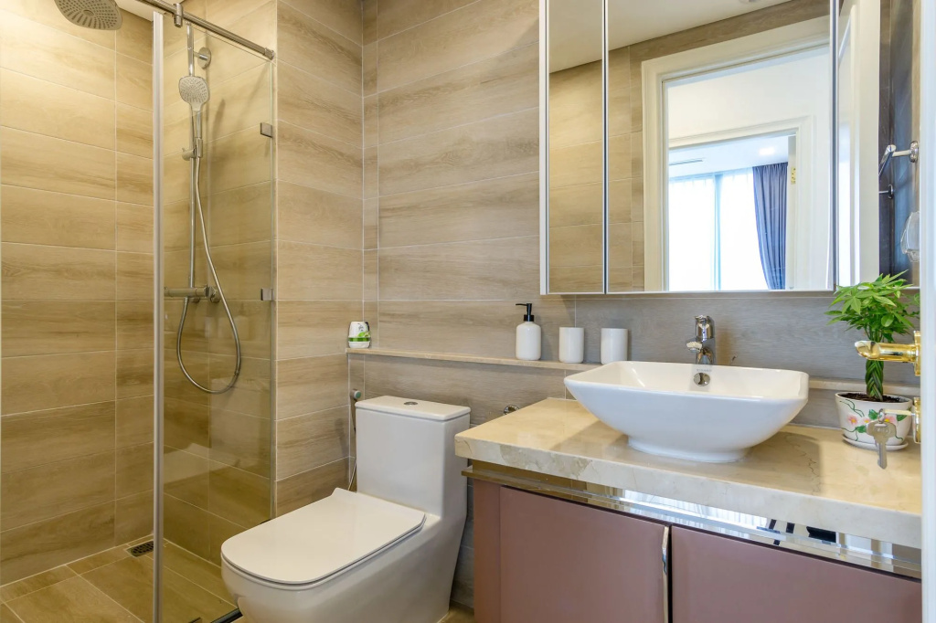 Urban House Saigon - Golden River