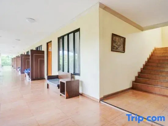 Tripletree Ken Hotel