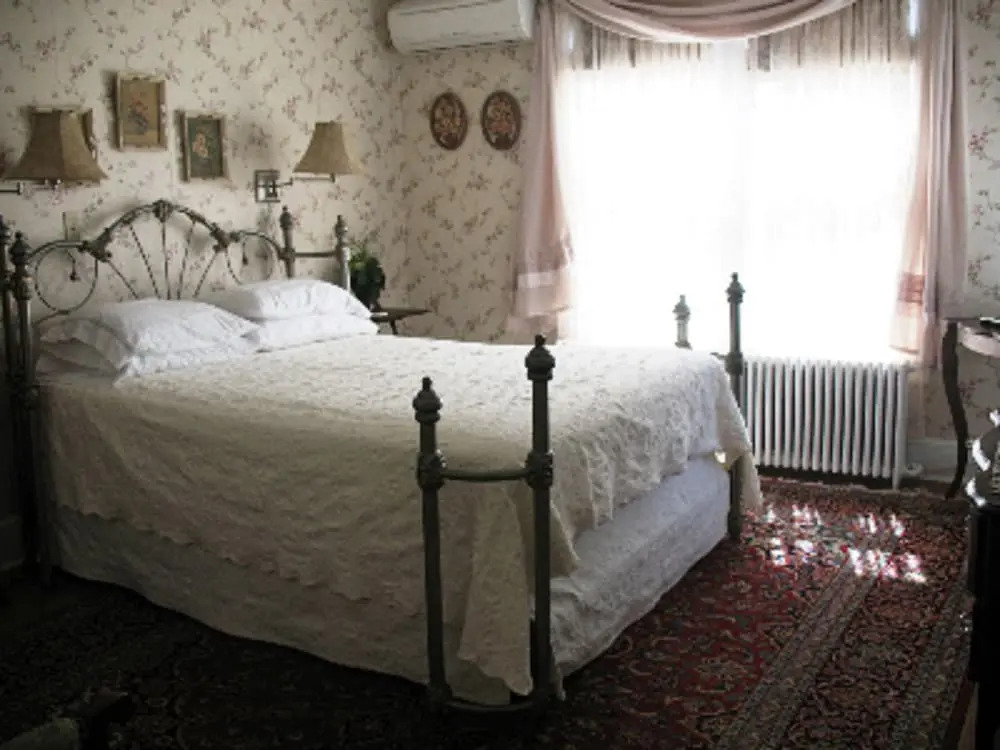 Stonegate Bed and Breakfast