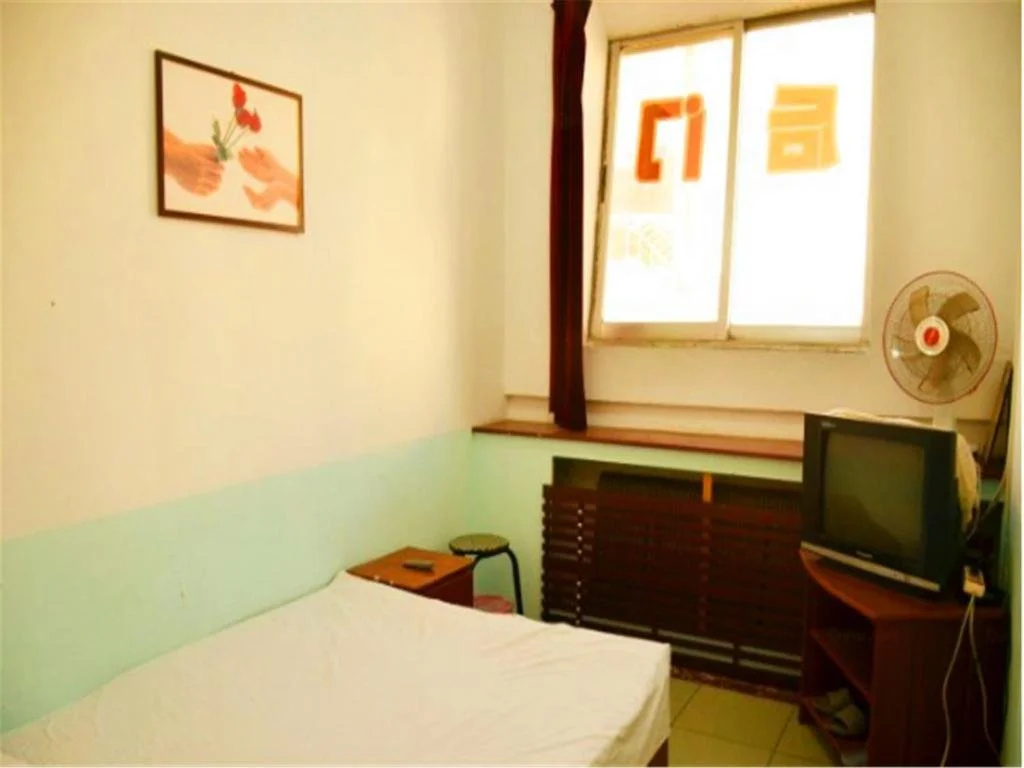Da Lian Chun Yuan Hostel