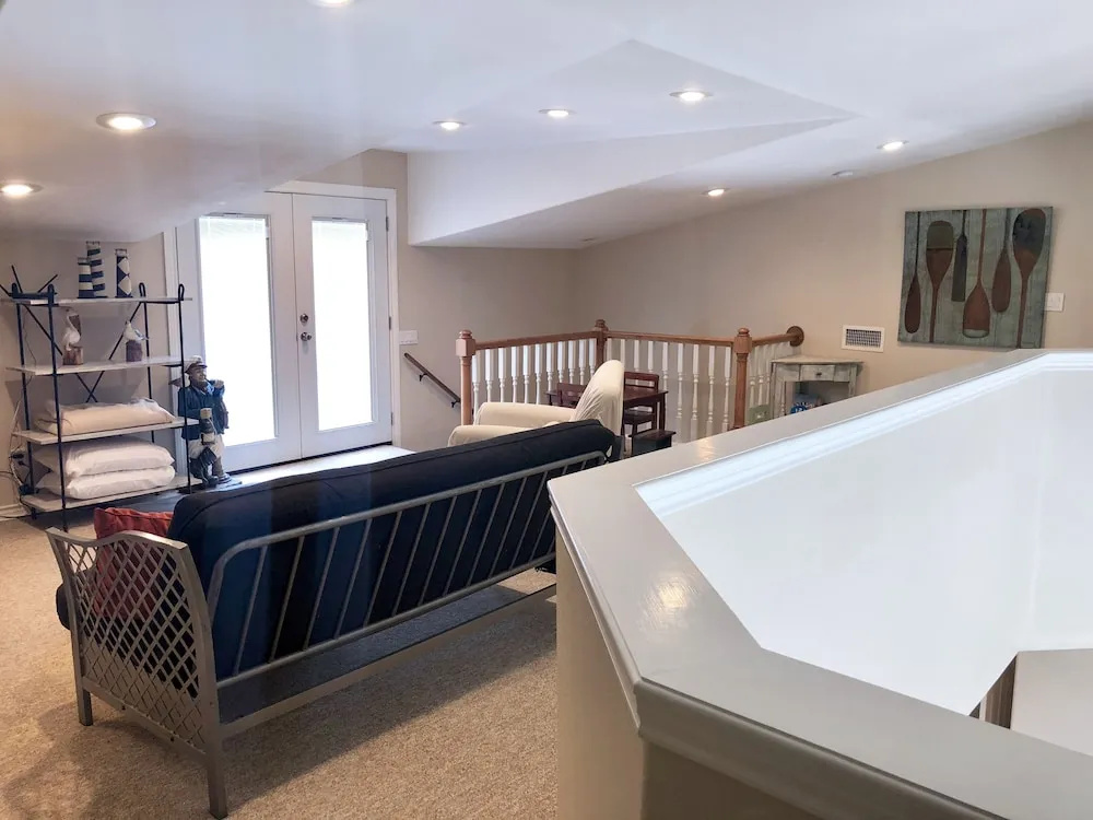 Out Of The Blue 5 Bedroom Home by RedAwning