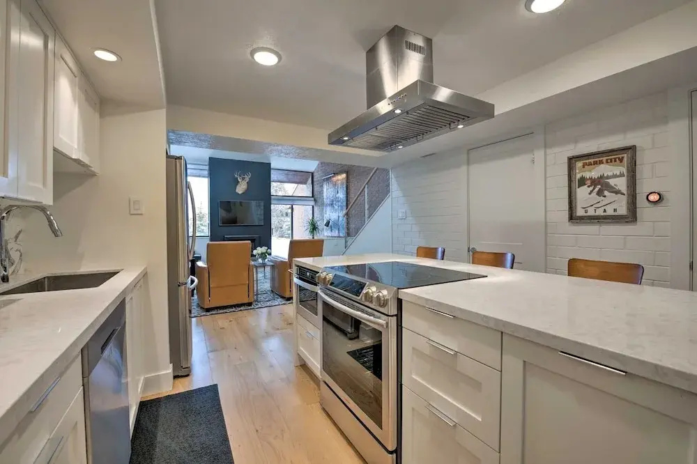 Parkside Loft by Avantstay Walk to Ski Lifts Town Pool Hot Tub Access