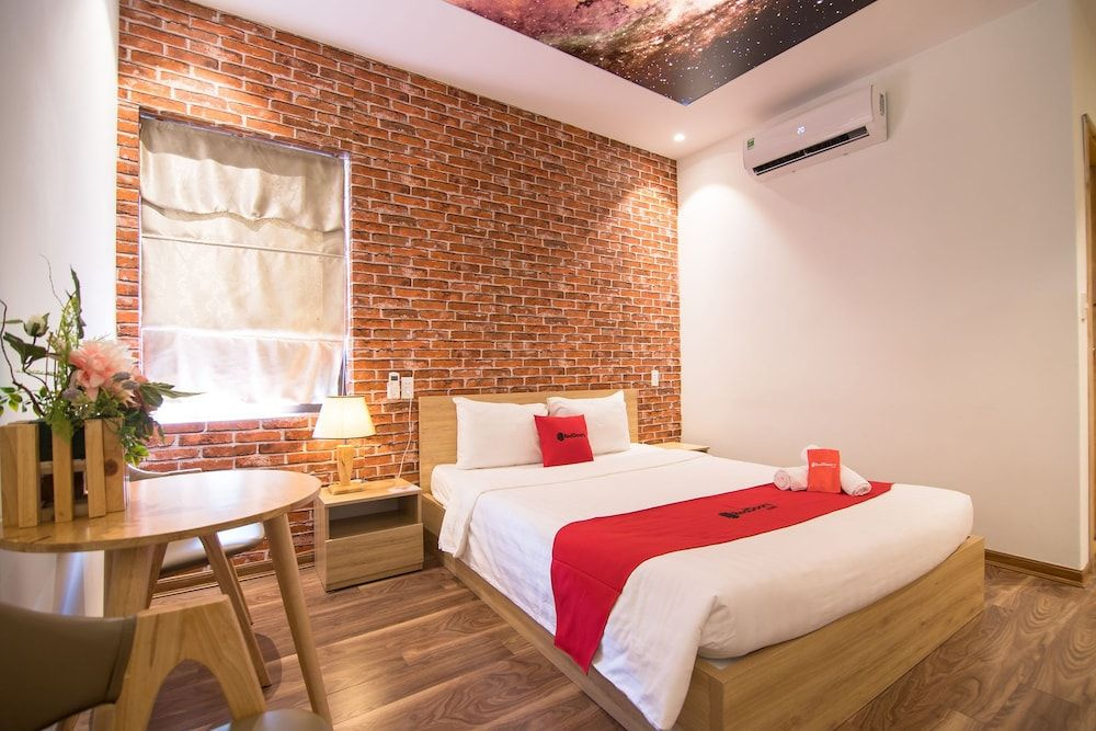 Tropical Forest Hostel & Apartments