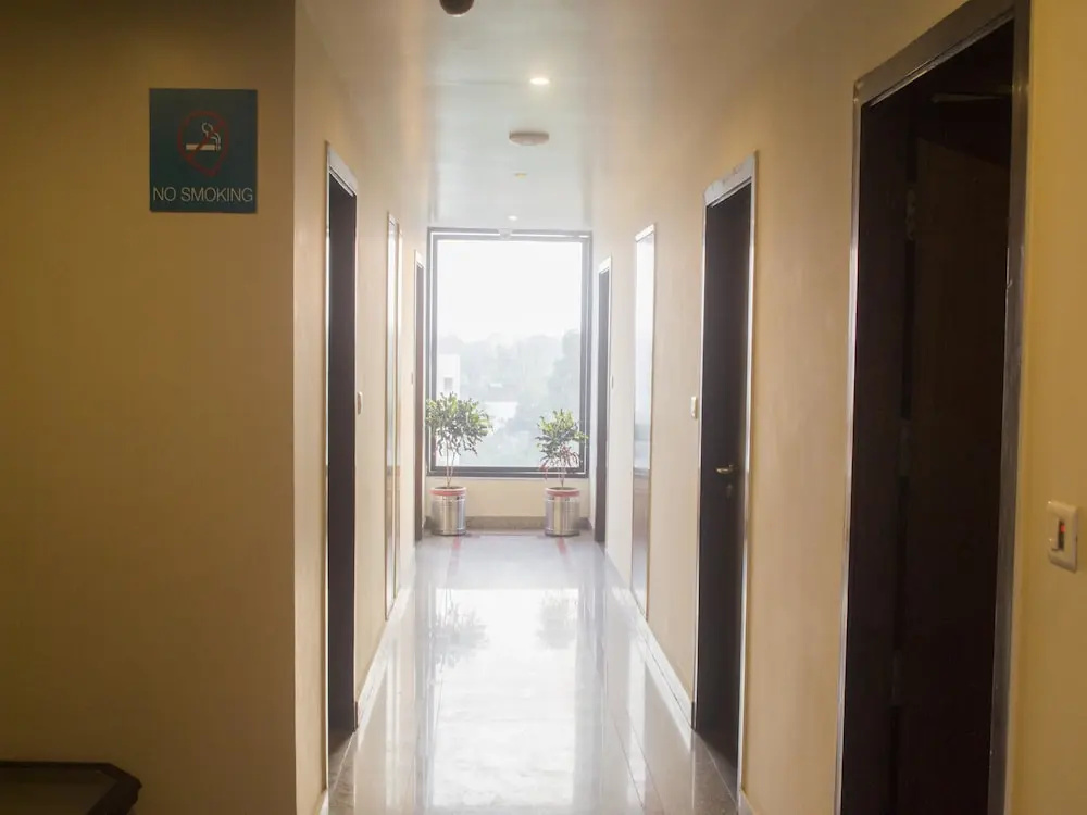 Oyo Premium Cantt Railway Station