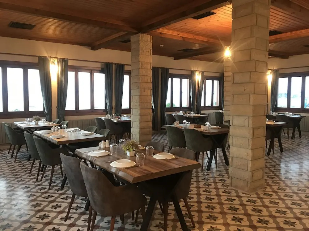Tarihi Kumbaba Otel