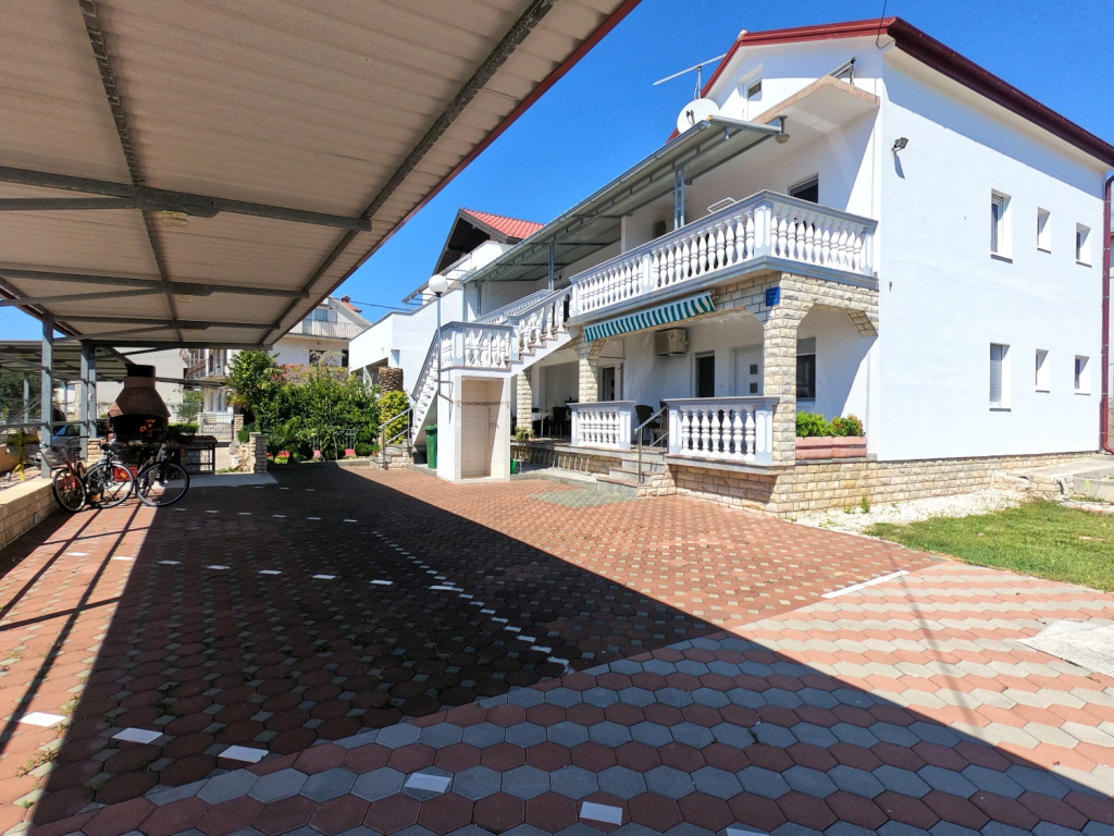 Apartment Ana - 120m from the beach A1 Sukosan, Zadar riviera