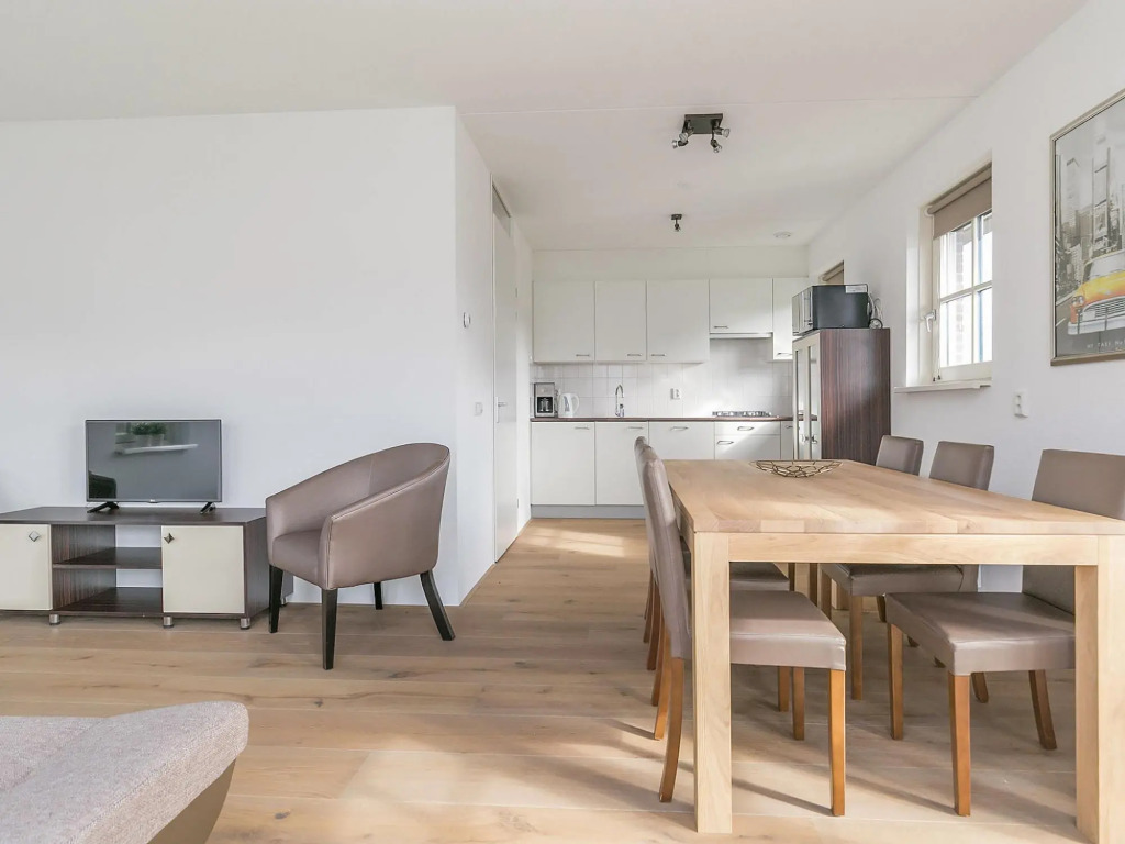 Detached 2 Bathroom Villa in Quiet Location near Forest