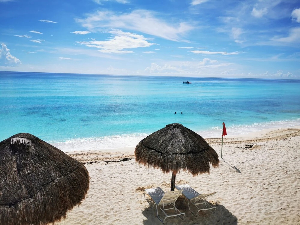 Brisas Beachfront Studios in Hotel Zone