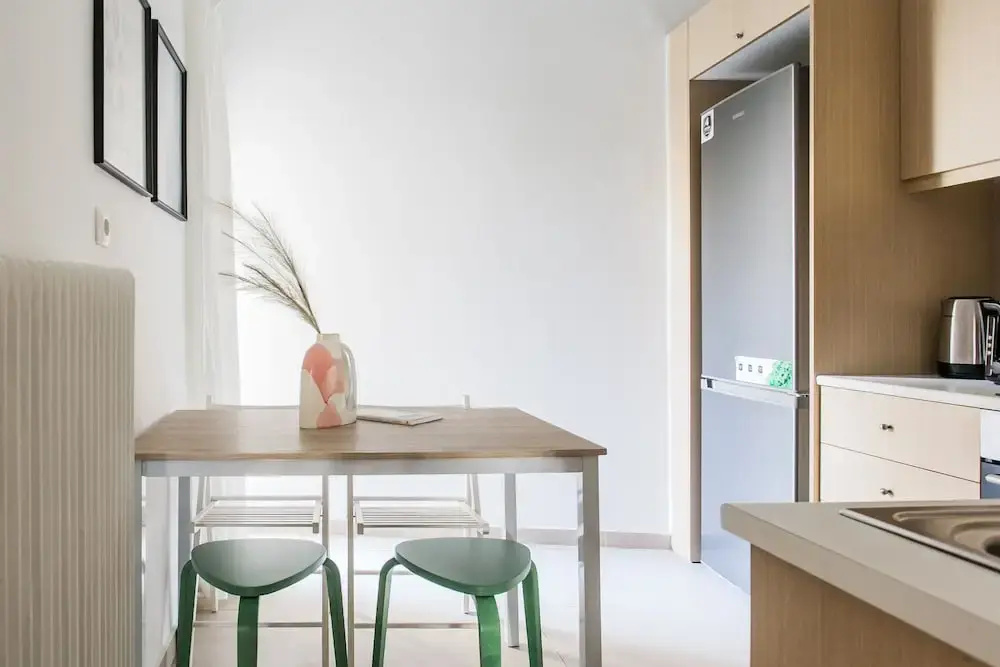 Groovy 2BR Apartment in Koukaki