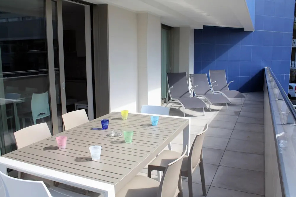 Nashira Apartments