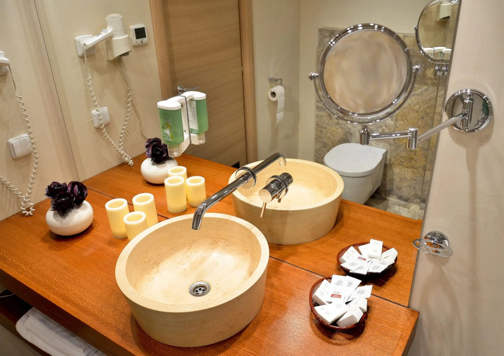 Capitolina City Chic Hotel