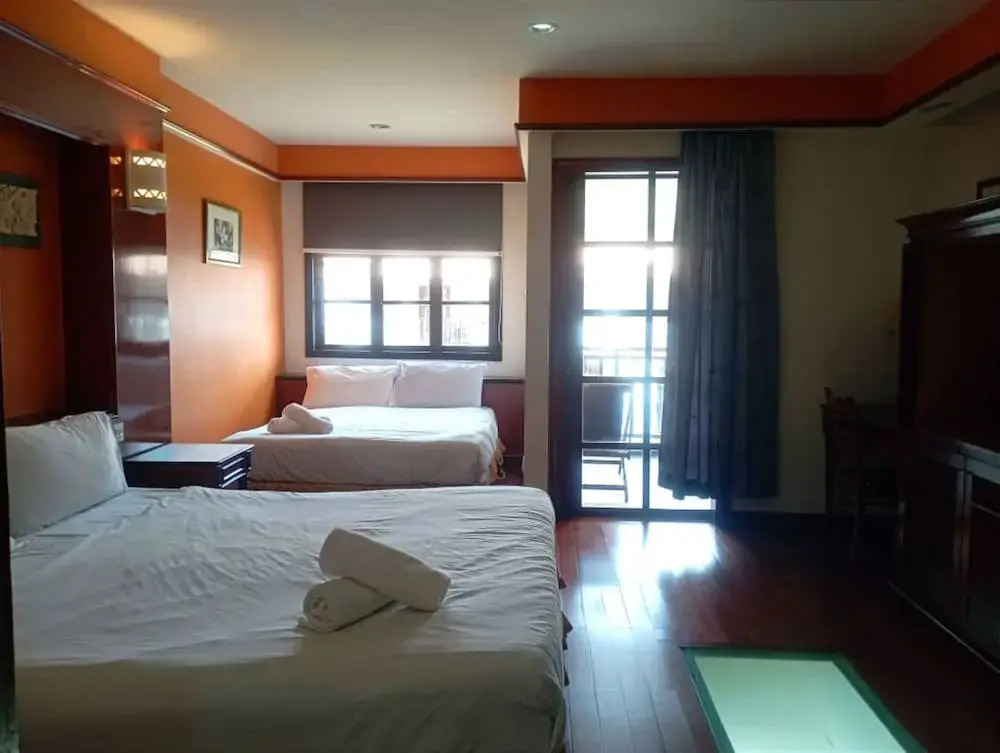 Alpine Premium Water Chalet 2