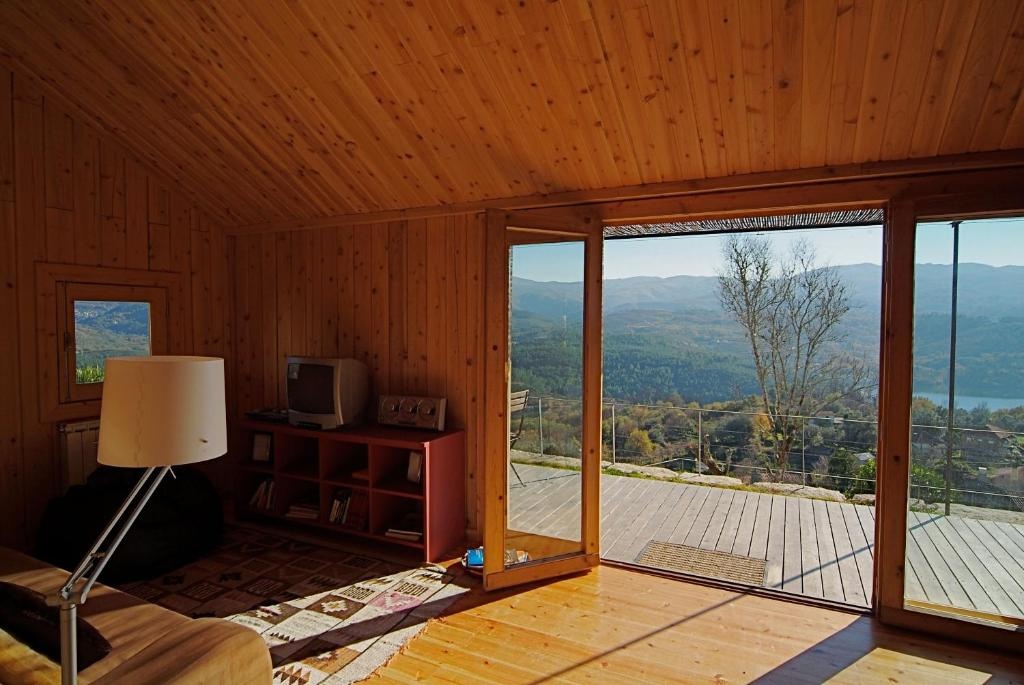 GoToGeres - Casa da Cerejeira - Casas de Alem