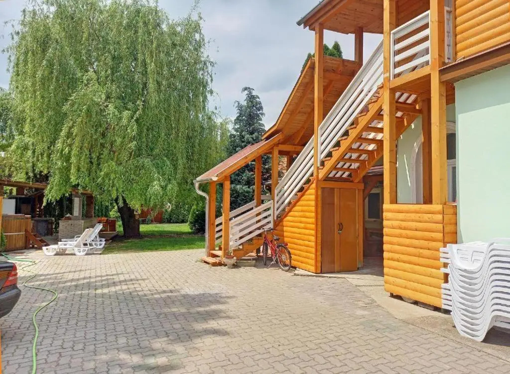 Tünde Szállás