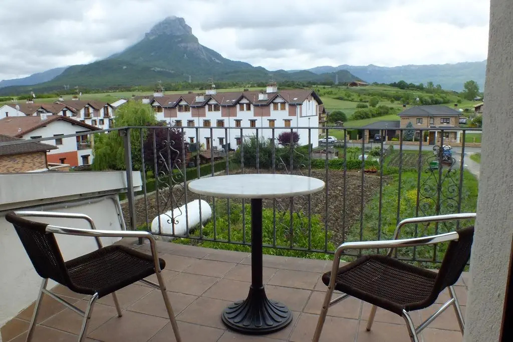 Hostal Izar-Ondo