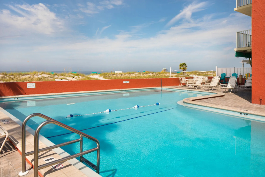 Island Inn Beach Resort