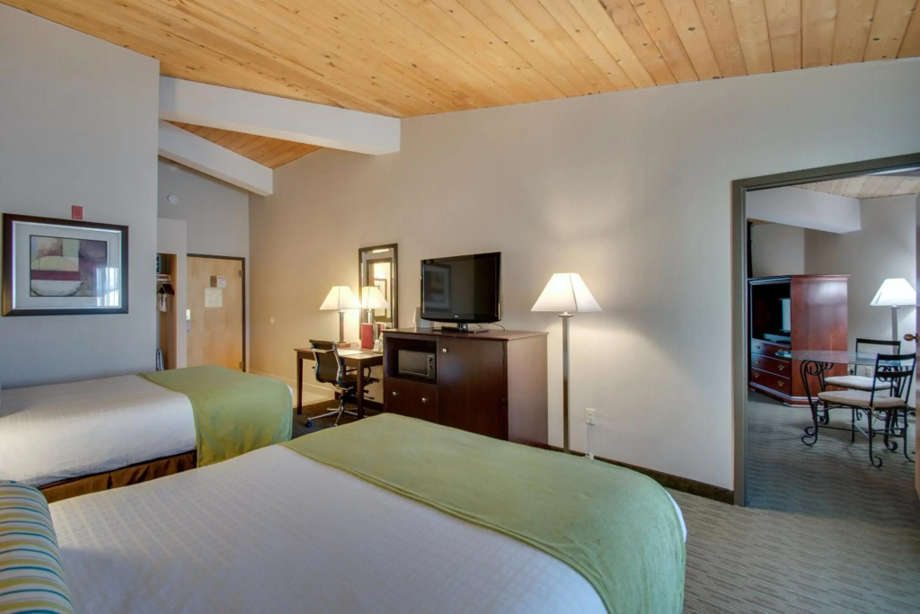 Best Western Plus, The Inn at Hampton