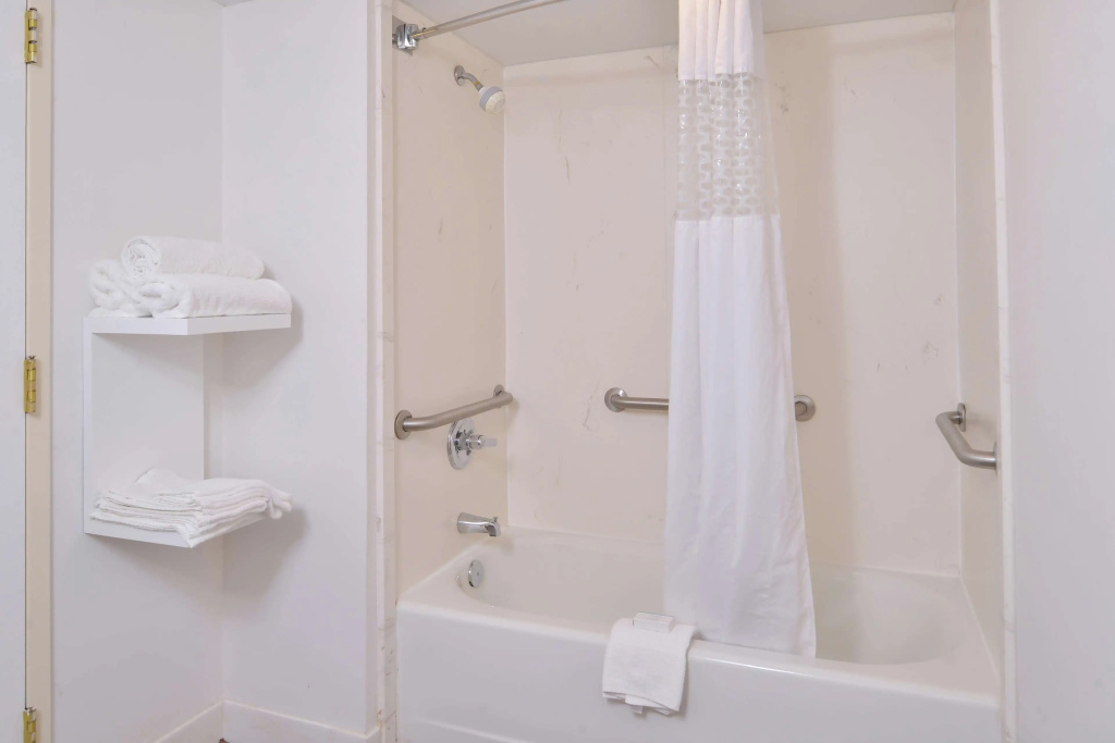 Hampton Inn Greensboro East / McLeansville
