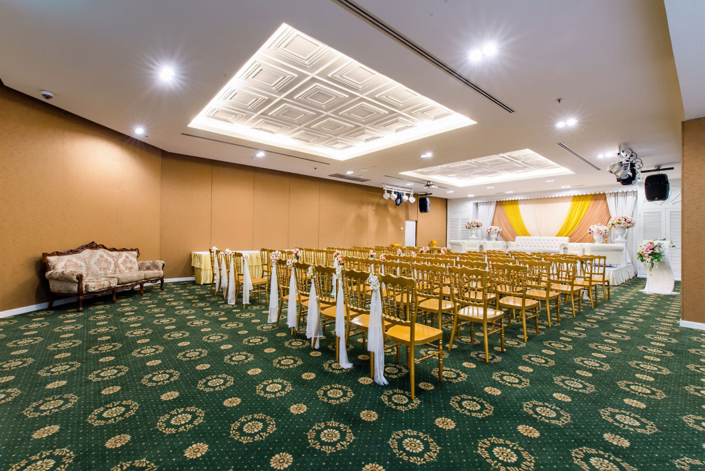 Buri Sriphu Hotel