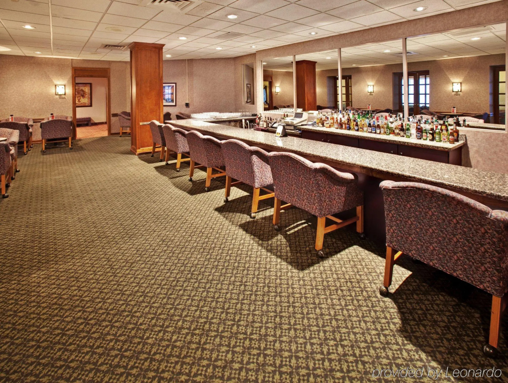 Holiday Inn Des Moines-Airport Conf Center by IHG