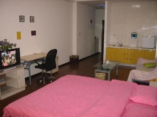 Royal Mansion Rujia Apartment Hotel