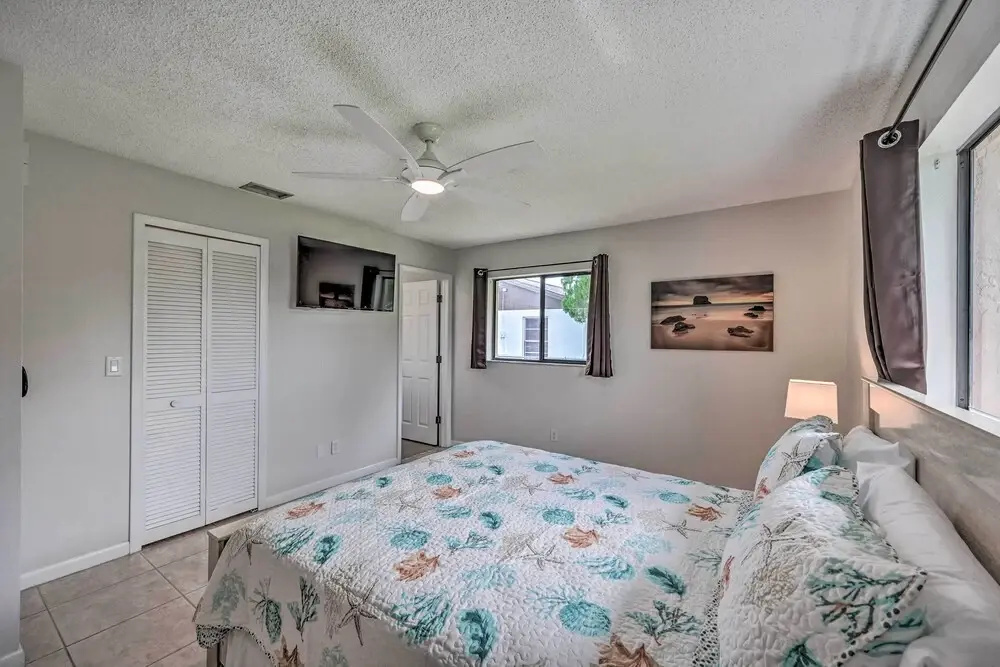 9 Mi to Dtwn Ft Myers: Cape Coral Home